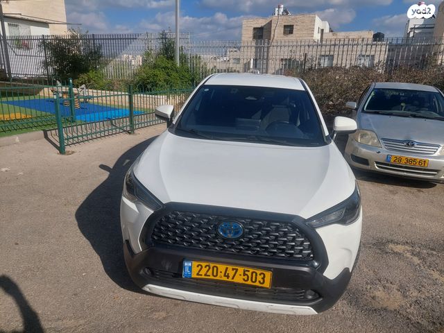 טויוטה קורולה קרוס