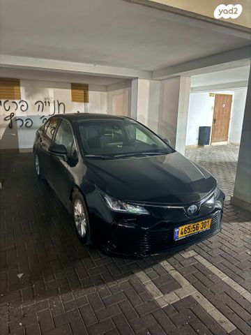 טויוטה קורולה