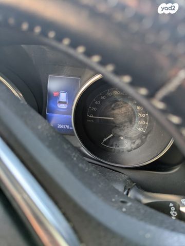 טויוטה אוריס