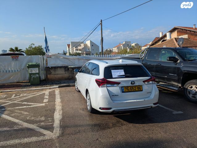 טויוטה אוריס