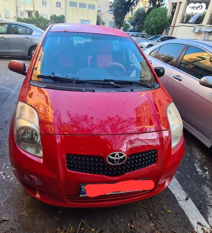 טויוטה יאריס