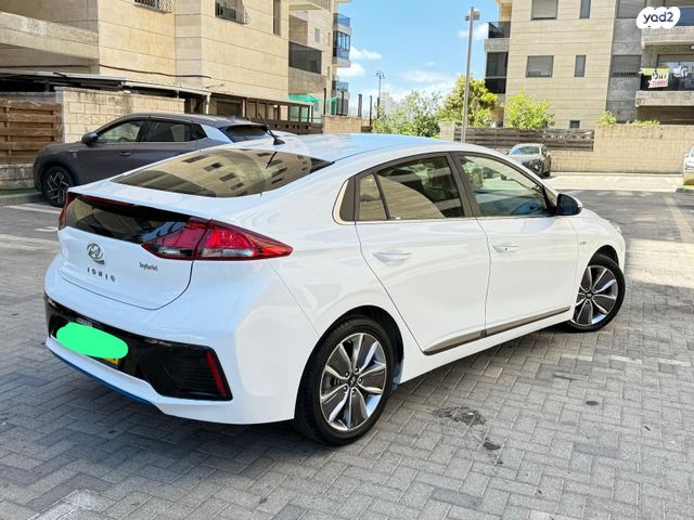 יונדאי איוניק