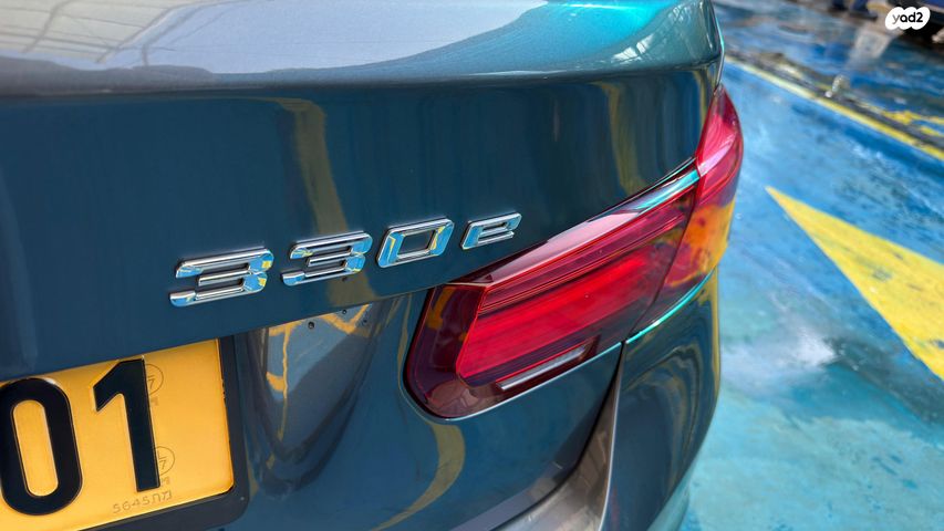 מודעת רכב ב מ וו סדרה 3