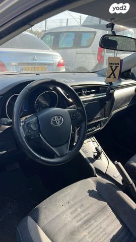 מודעת רכב טויוטה אוריס