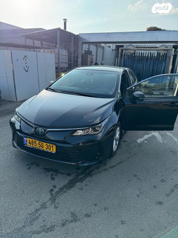 טויוטה קורולה