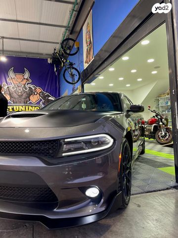 מודעת רכב דודג' צ'ארג'ר