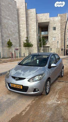 מודעת רכב מאזדה 2