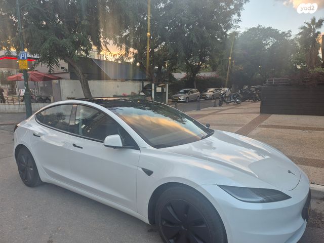 טסלה מודל 3