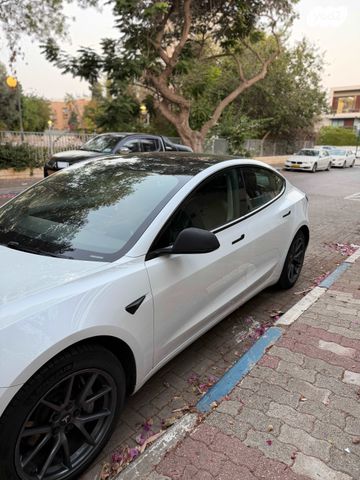 טסלה מודל 3