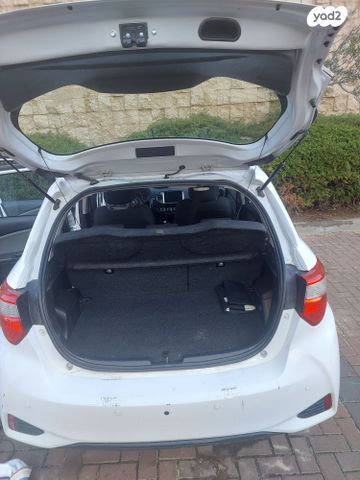 טויוטה יאריס