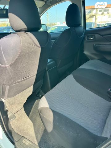 מיצובישי טרייטון / L200