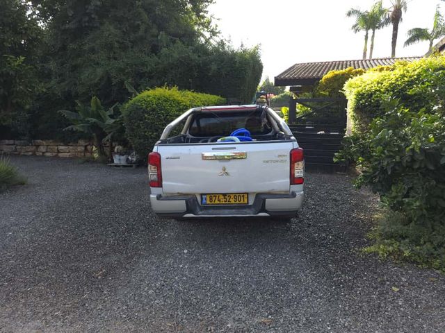 מיצובישי טרייטון / L200