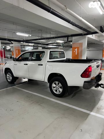 מודעת רכב טויוטה היילקס 1