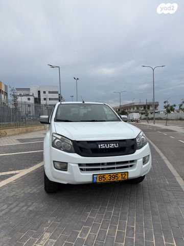 איסוזו די-מקס