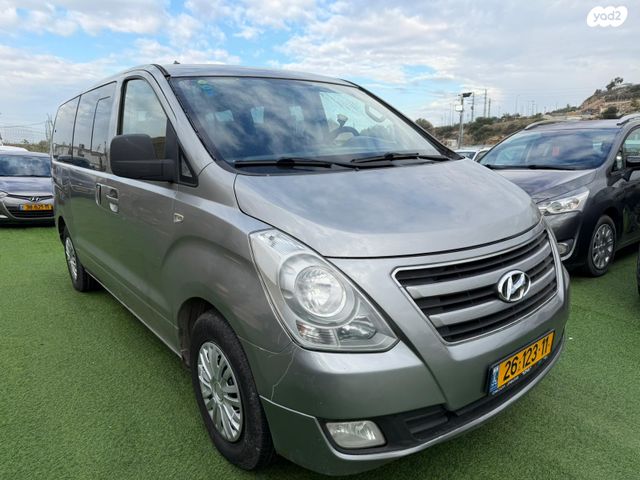 יונדאי H-1 / i800