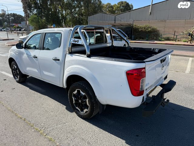 ניסאן נבארה