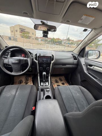 איסוזו די-מקס