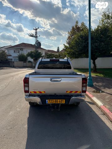 איסוזו די-מקס