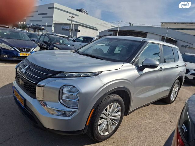 מיצובישי אאוטלנדר