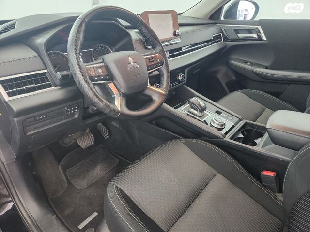 מיצובישי אאוטלנדר