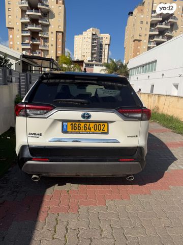 טויוטה RAV4