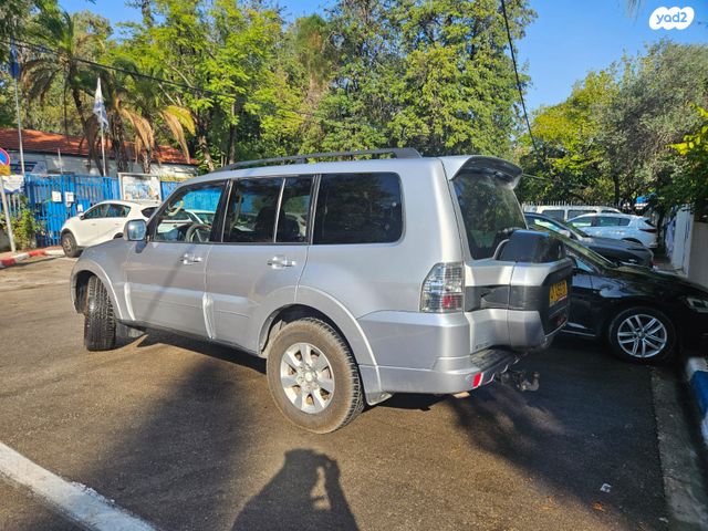 מיצובישי פג'רו