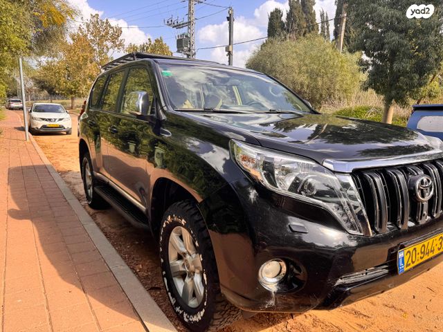 טויוטה לנד קרוזר