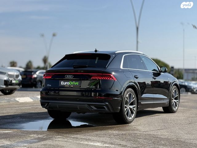 אאודי Q8
