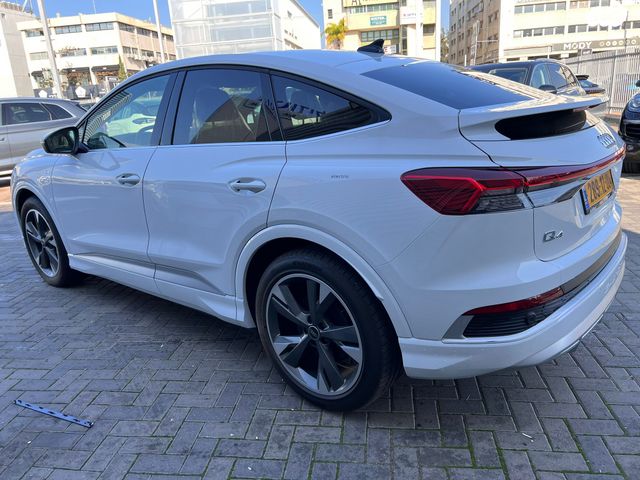 אאודי Q4 e-tron