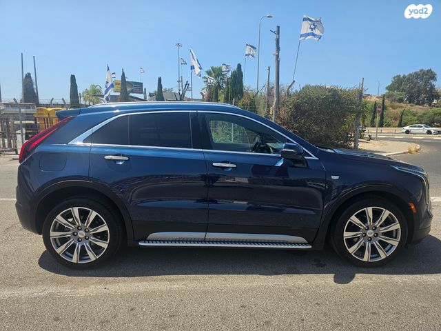קאדילק XT4
