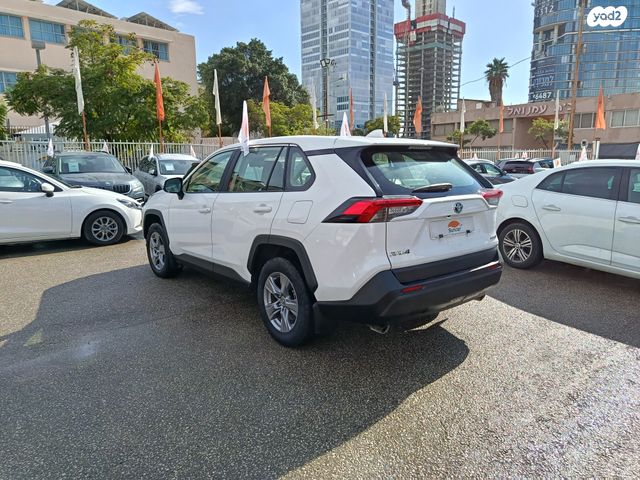 טויוטה RAV4