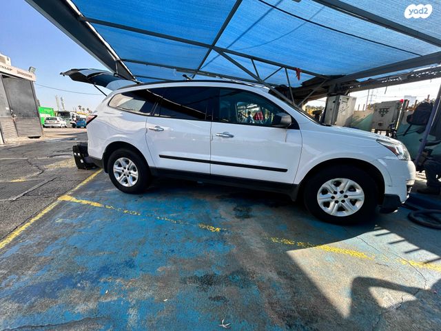 שברולט טראוורס