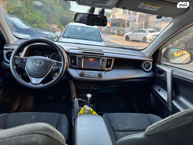 טויוטה RAV4