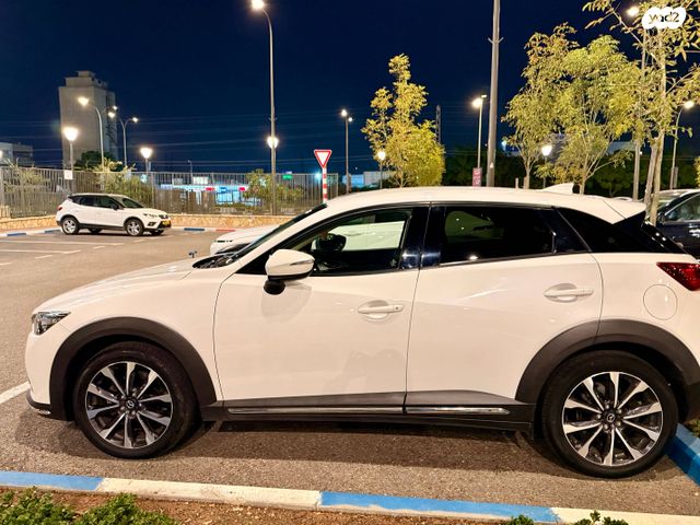 מודעת רכב מאזדה CX-3
