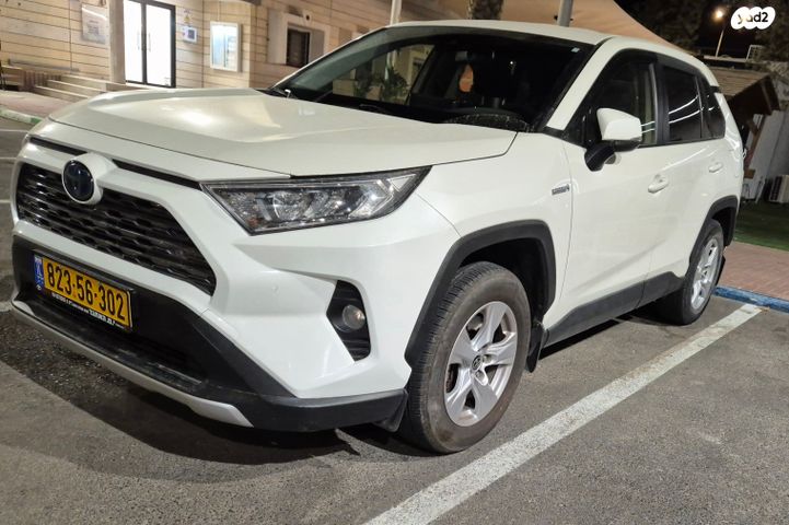 טויוטה RAV4