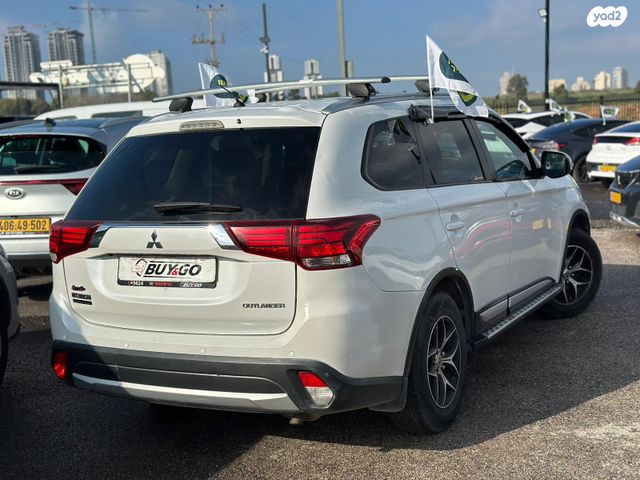 מיצובישי אאוטלנדר