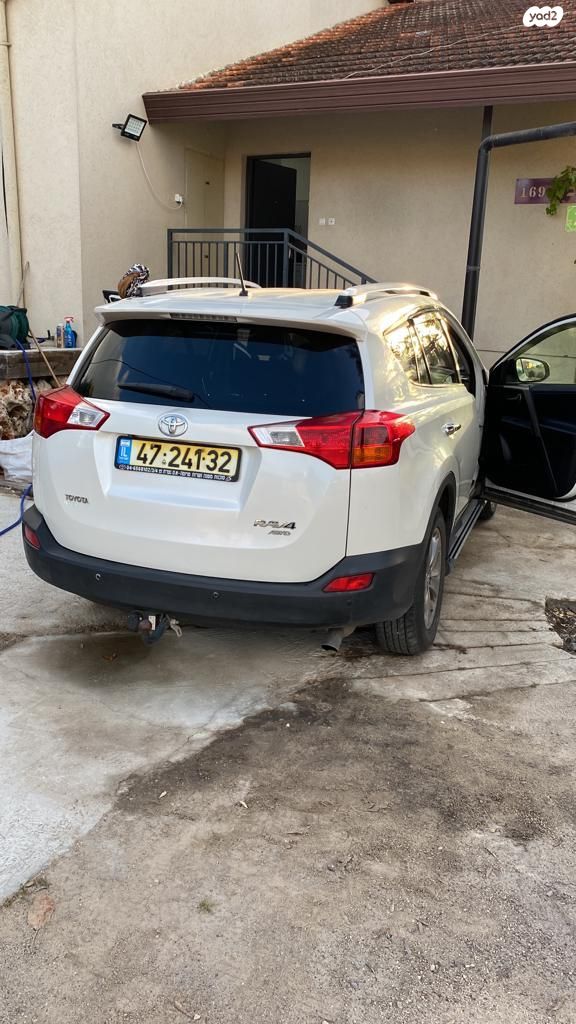 מודעת רכב טויוטה RAV4
