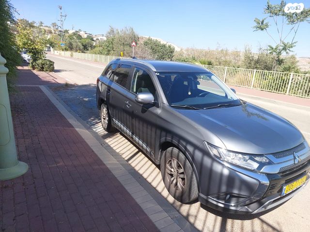 מיצובישי אאוטלנדר