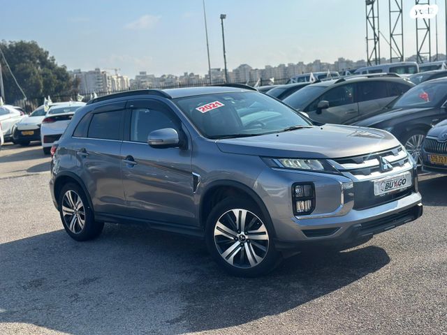 מודעת רכב מיצובישי ASX