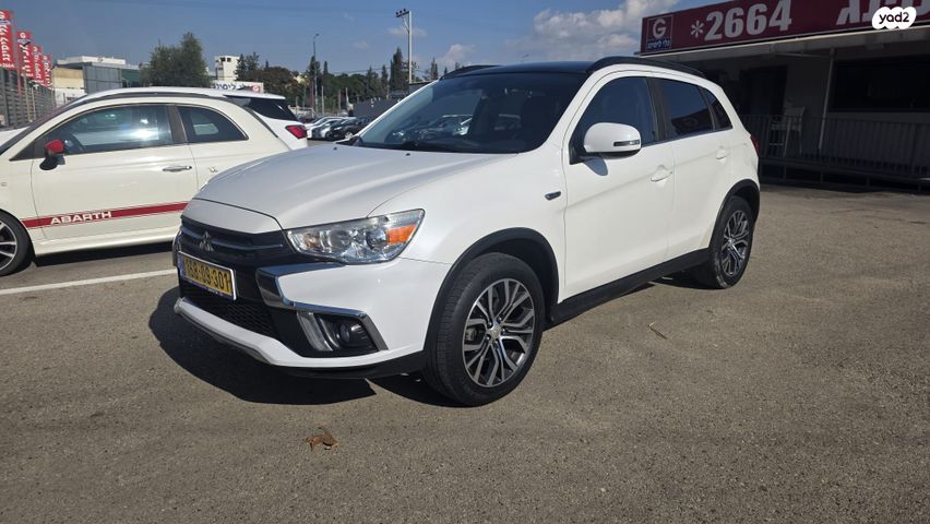 מודעת רכב מיצובישי ASX