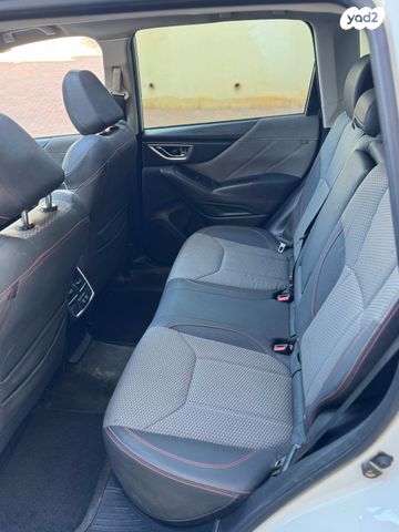 סובארו פורסטר