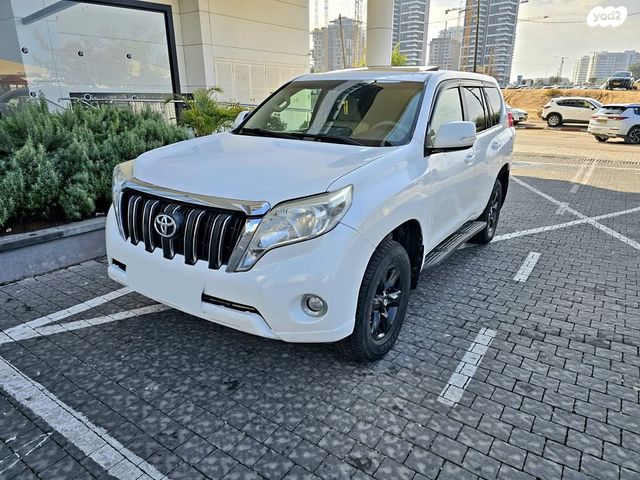 טויוטה לנד קרוזר