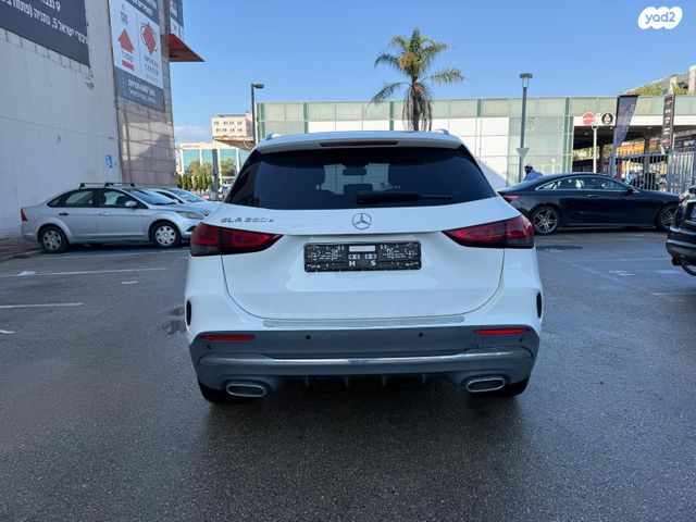 מרצדס-בנץ GLA