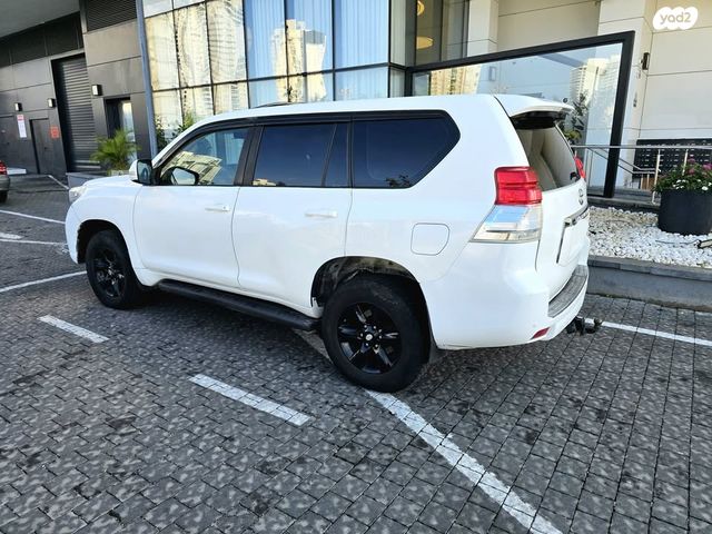 טויוטה לנד קרוזר