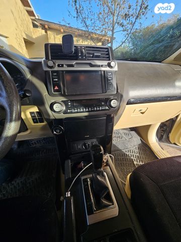 טויוטה לנד קרוזר