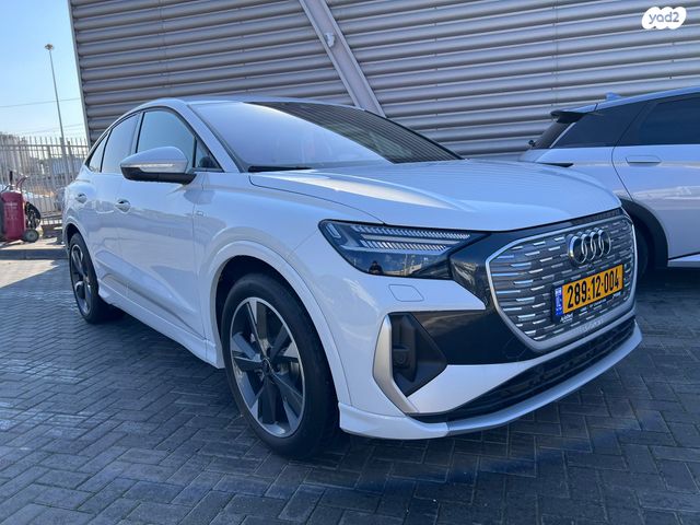 מודעת רכב אאודי Q4 e-tron