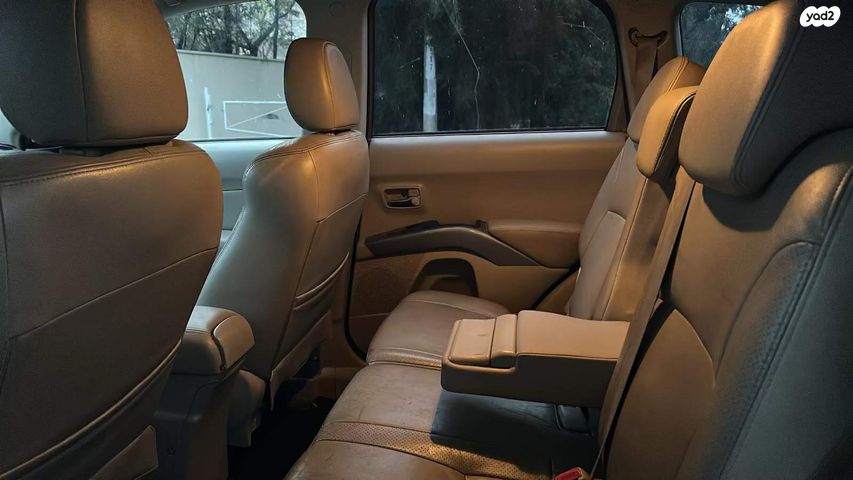 מיצובישי אאוטלנדר