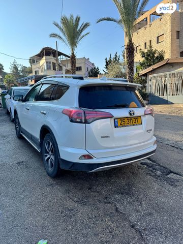 טויוטה RAV4