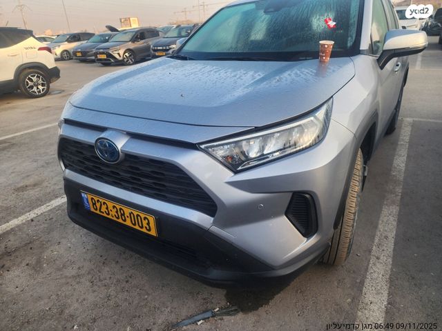 מודעת רכב טויוטה RAV4