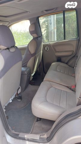 מודעת רכב ג'יפ צ'ירוקי